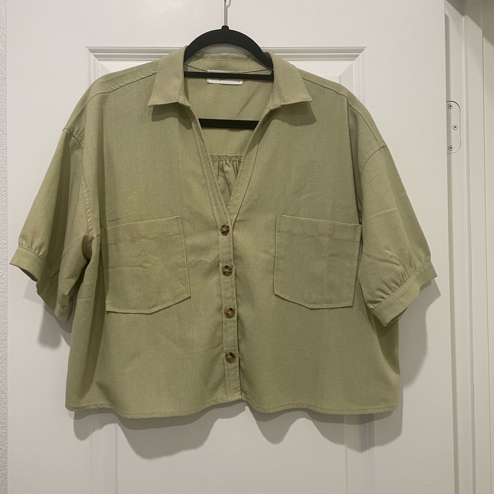 Carly Jean Los Angeles Cropped Button Up